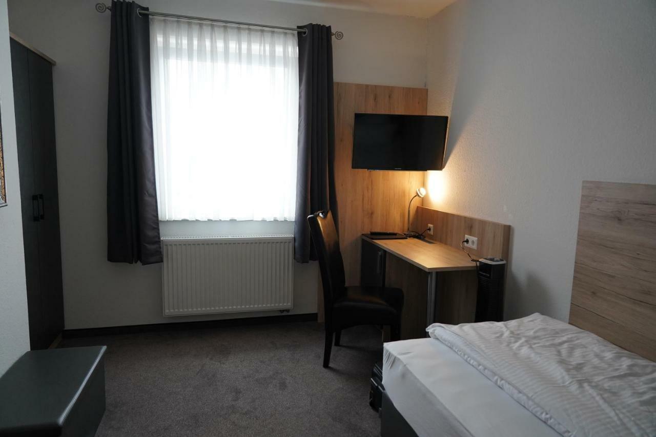 Hotel & Restaurant Blume Wolfsburg Eksteriør bilde